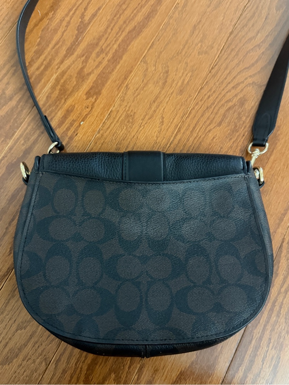 Coach Black Signature Saddle Crossbody Bag with Gold Accent - Picture 5 of 5